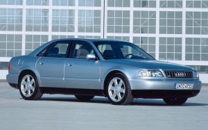 Audi S8 1996 года